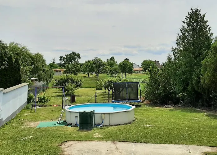 Blue House בית נופש Gyorzamoly